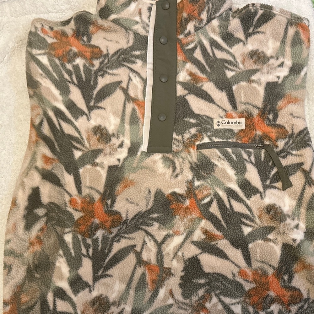 Columbia half snap fleece